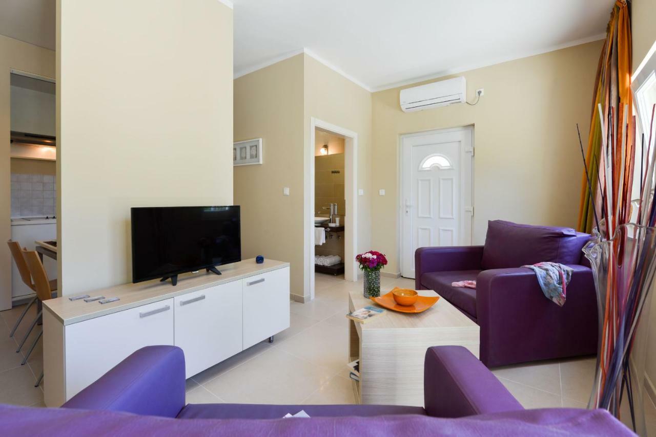 Cecilia Apartments Лун Екстер'єр фото